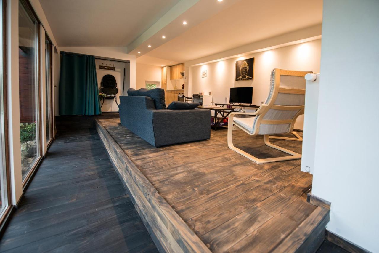 Le Chalet Naturzen Hastiere-par-dela Esterno foto